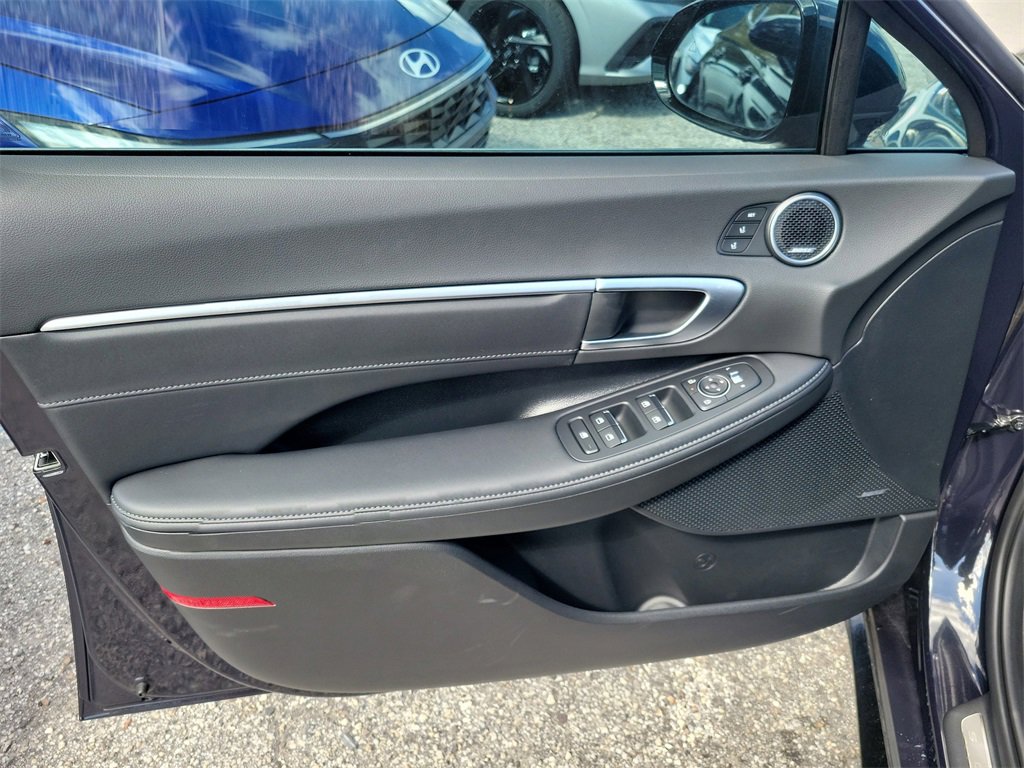 New 2025 Hyundai Sonata Limited image 6