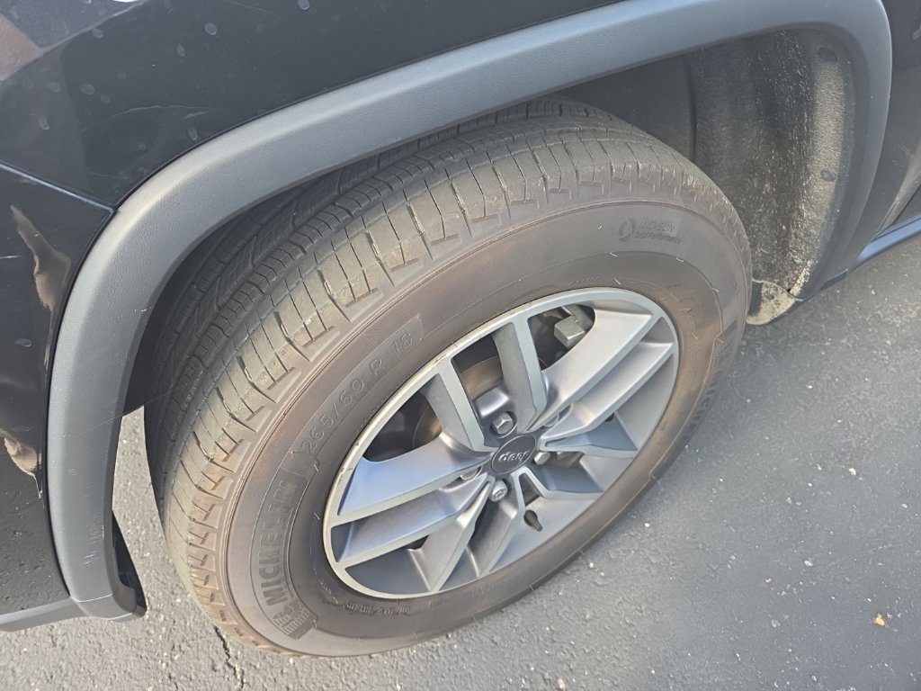 Used 2020 Jeep Grand Cherokee Limited AWD/4WD image 3