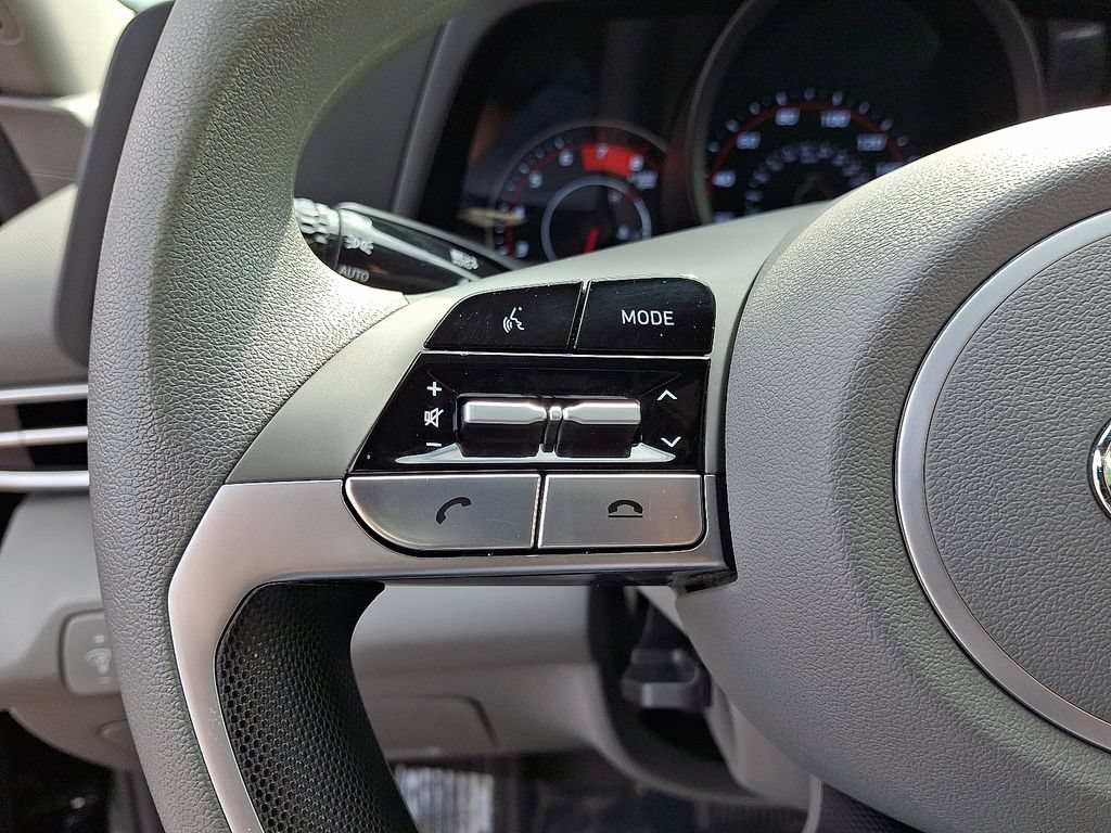 Used 2023 Hyundai Elantra SEL FWD image 20
