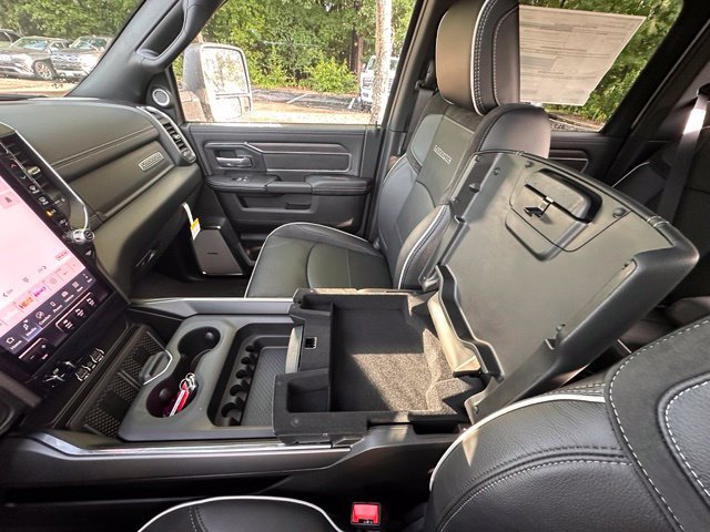 New 2026 RAM 2500 Laramie AWD/4WD image 23
