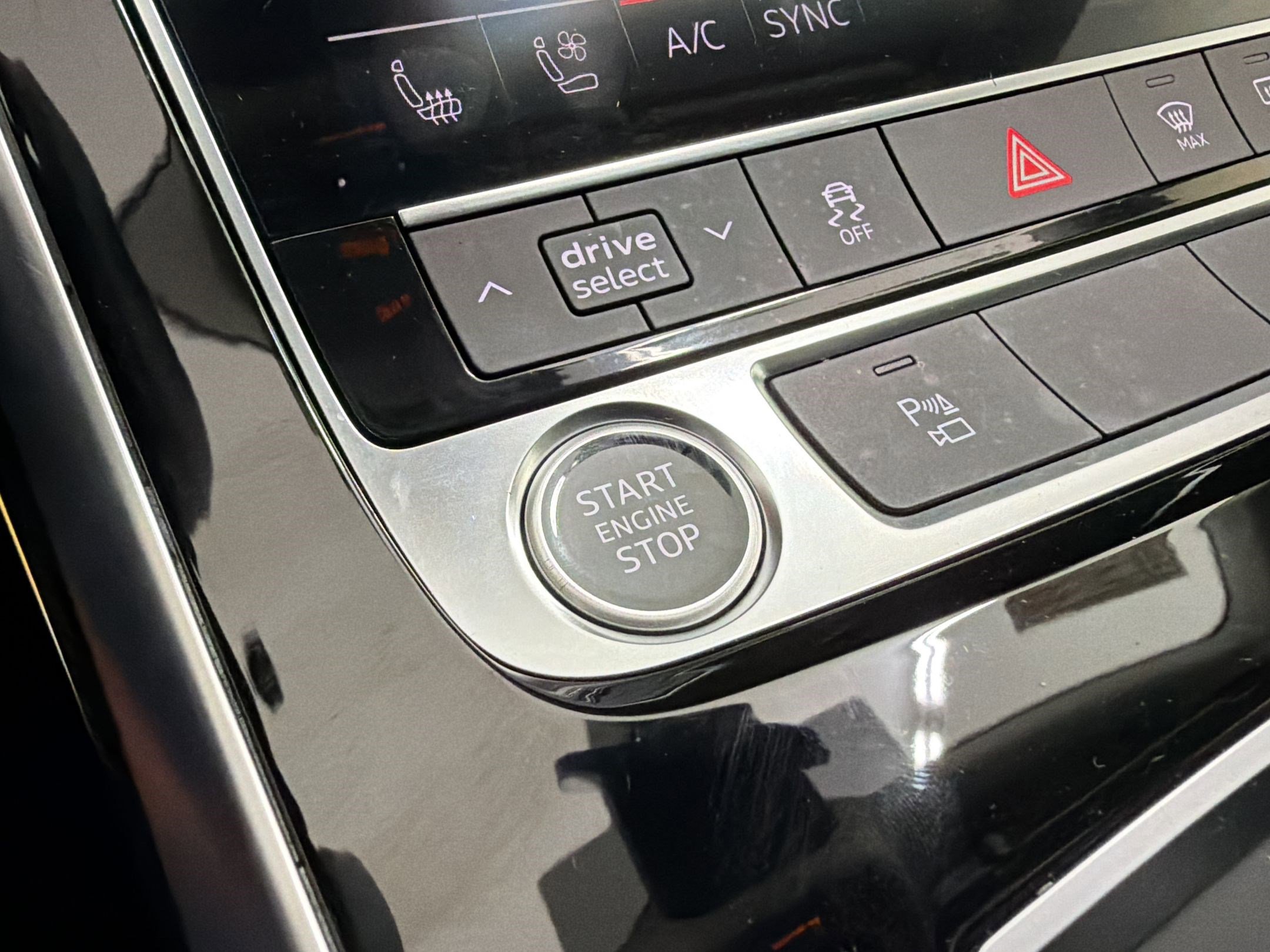 Used 2023 Audi Q8 Premium Plus w/ Premium Plus Package image 17