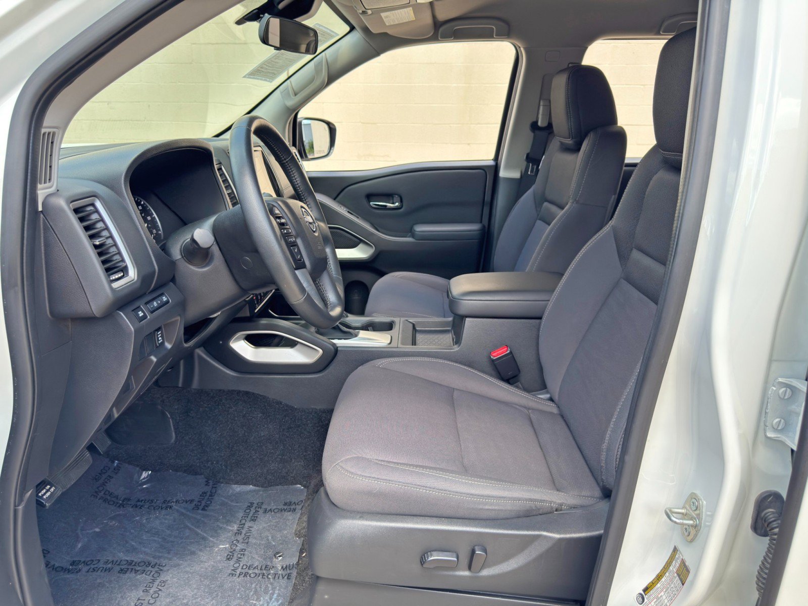 Used 2024 Nissan Frontier SV w/ Technology Package RWD image 15