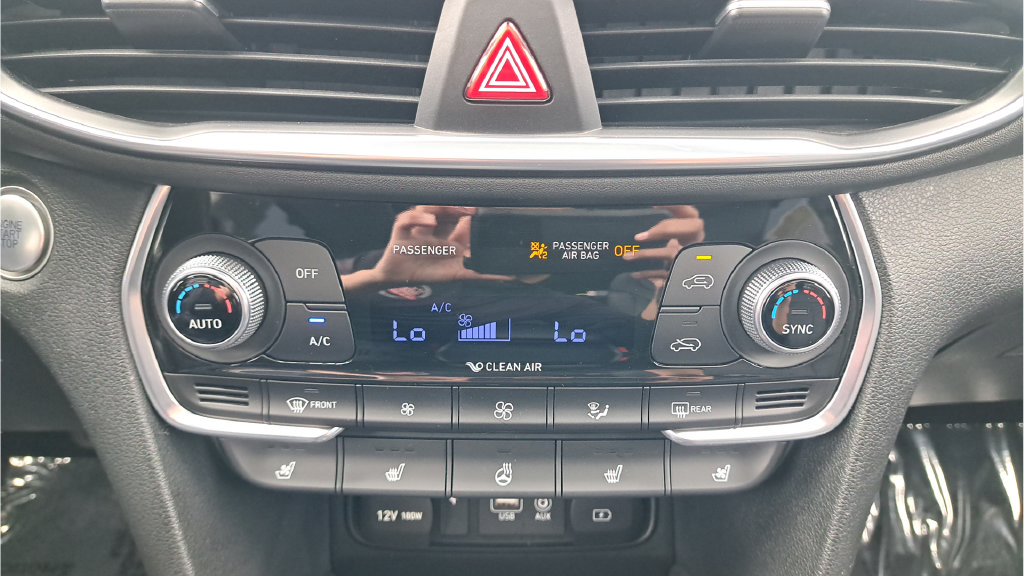 Used 2020 Hyundai Santa Fe Limited AWD/4WD image 21