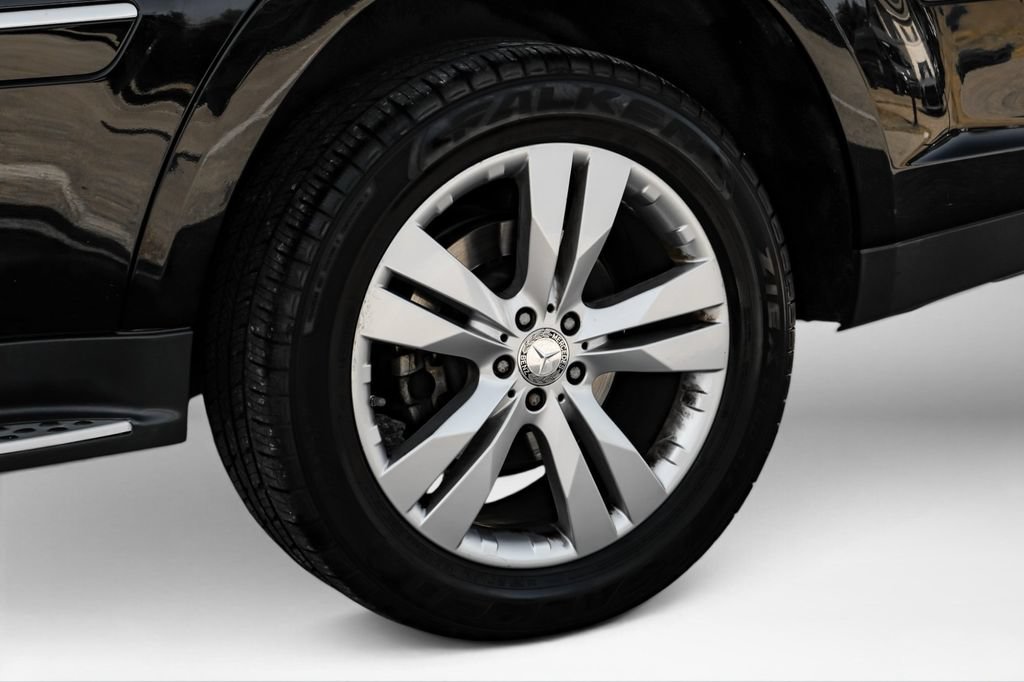 Used 2011 Mercedes-Benz GL 320 BlueTEC 4MATIC image 53