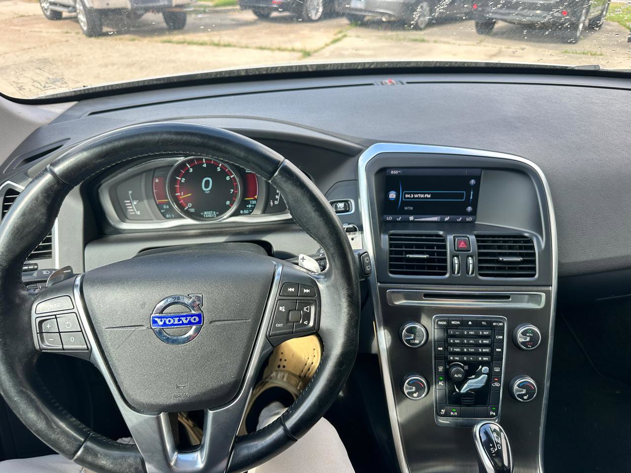 Used 2014 Volvo XC60 T6 image 6