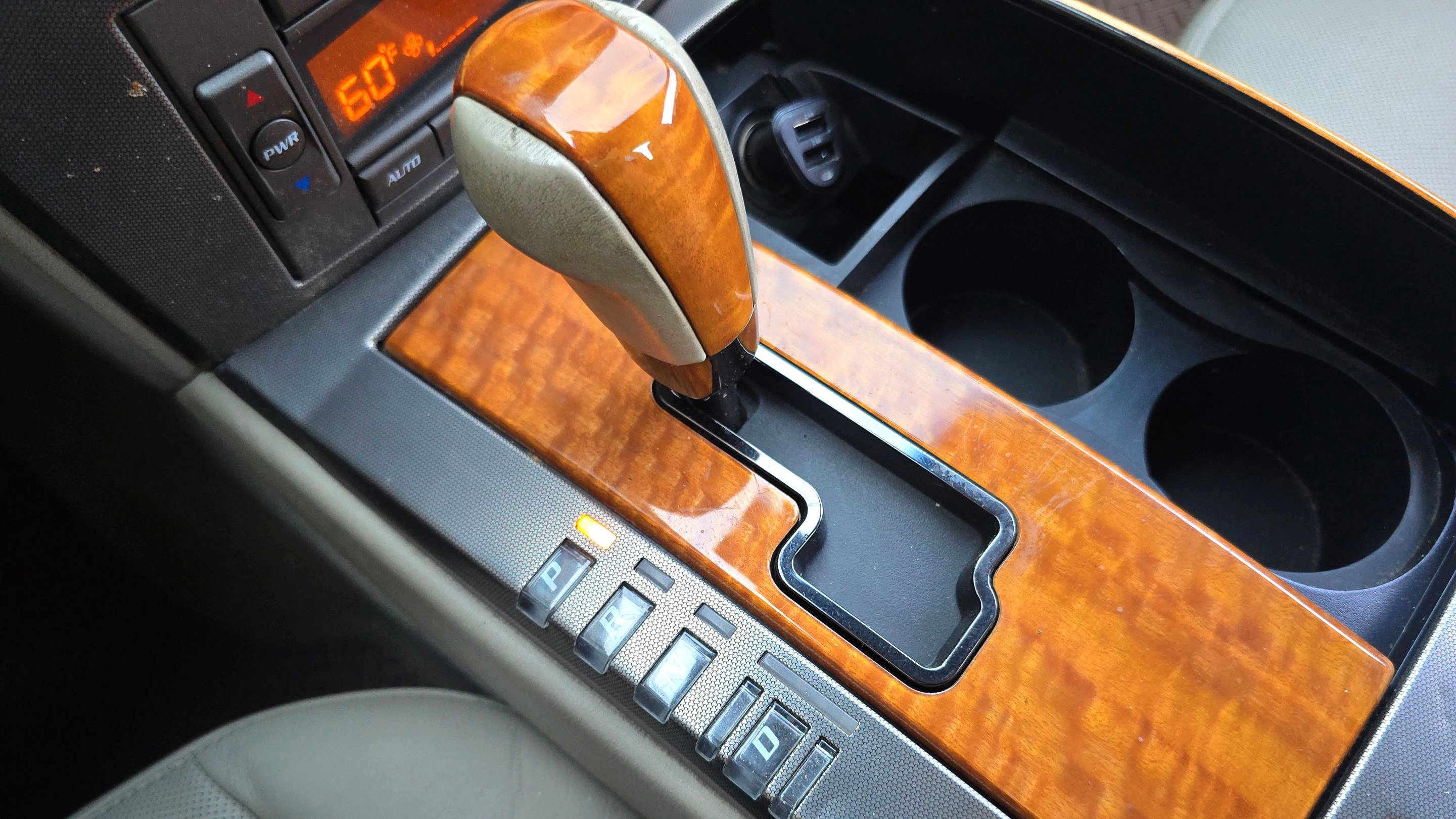 Used 2004 Cadillac XLR image 91