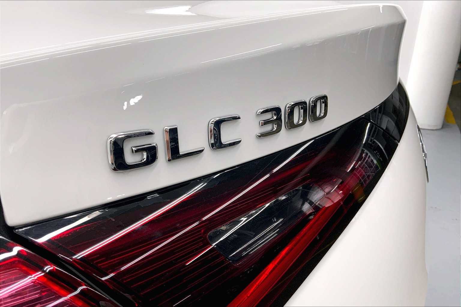 Used 2026 Mercedes-Benz GLC 300 4MATIC image 15