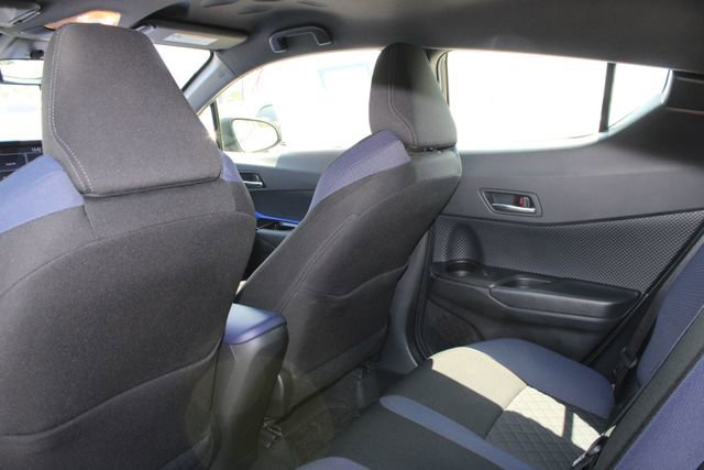 Used 2020 Toyota C-HR XLE FWD image 8