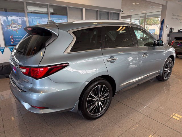 Used 2017 INFINITI QX60 Luxe w/ Premium Plus Package AWD/4WD image 3