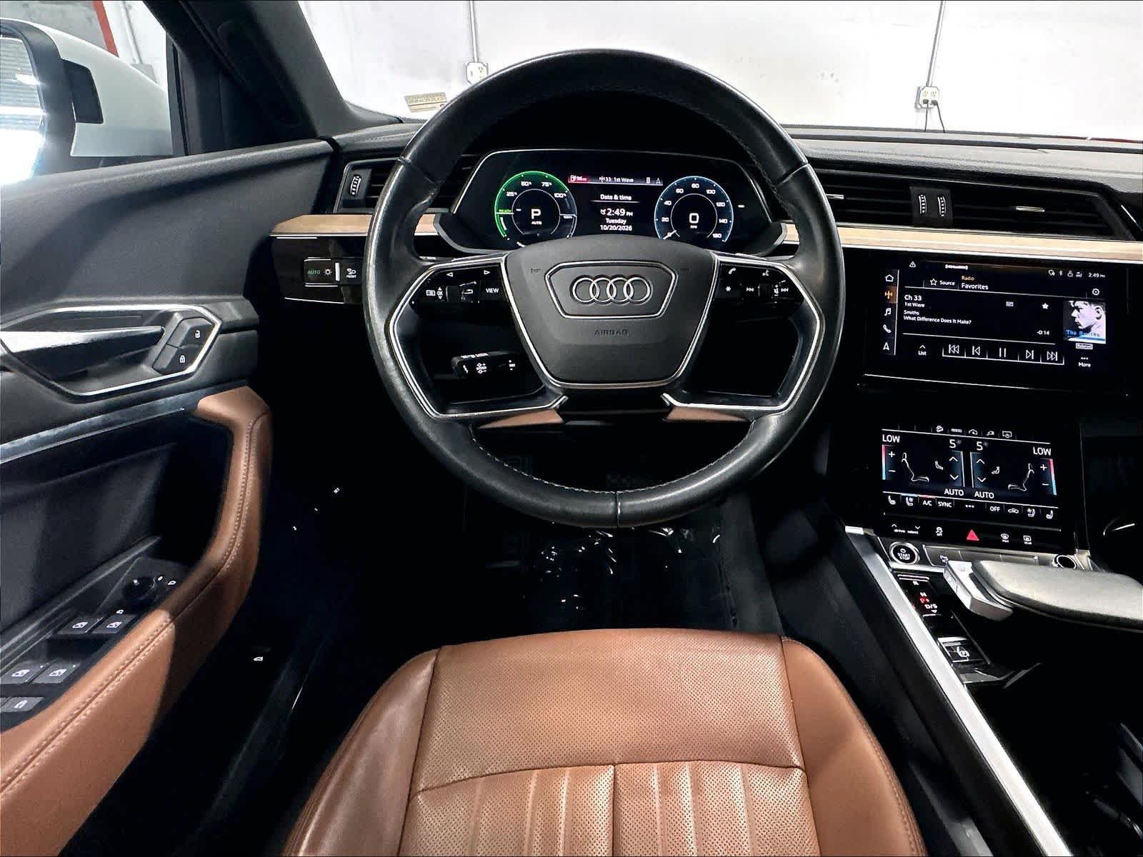 Used 2024 Audi Q8 e-tron Premium Plus AWD/4WD image 9