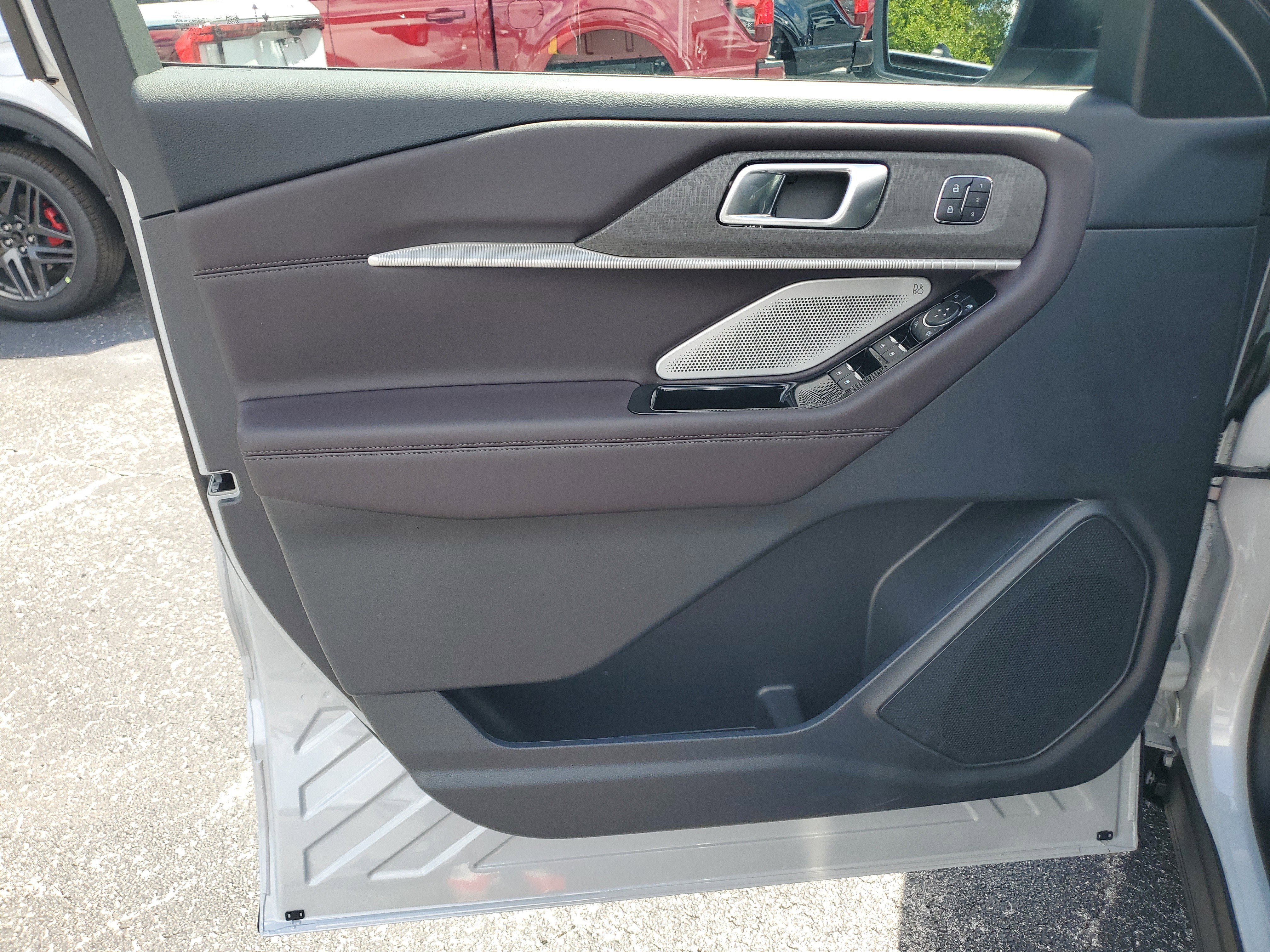 New 2026 Ford Explorer Platinum RWD image 18