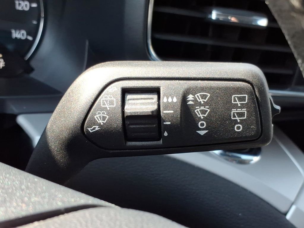 Used 2024 Ford Explorer XLT w/ Equipment Group 202A AWD/4WD image 24