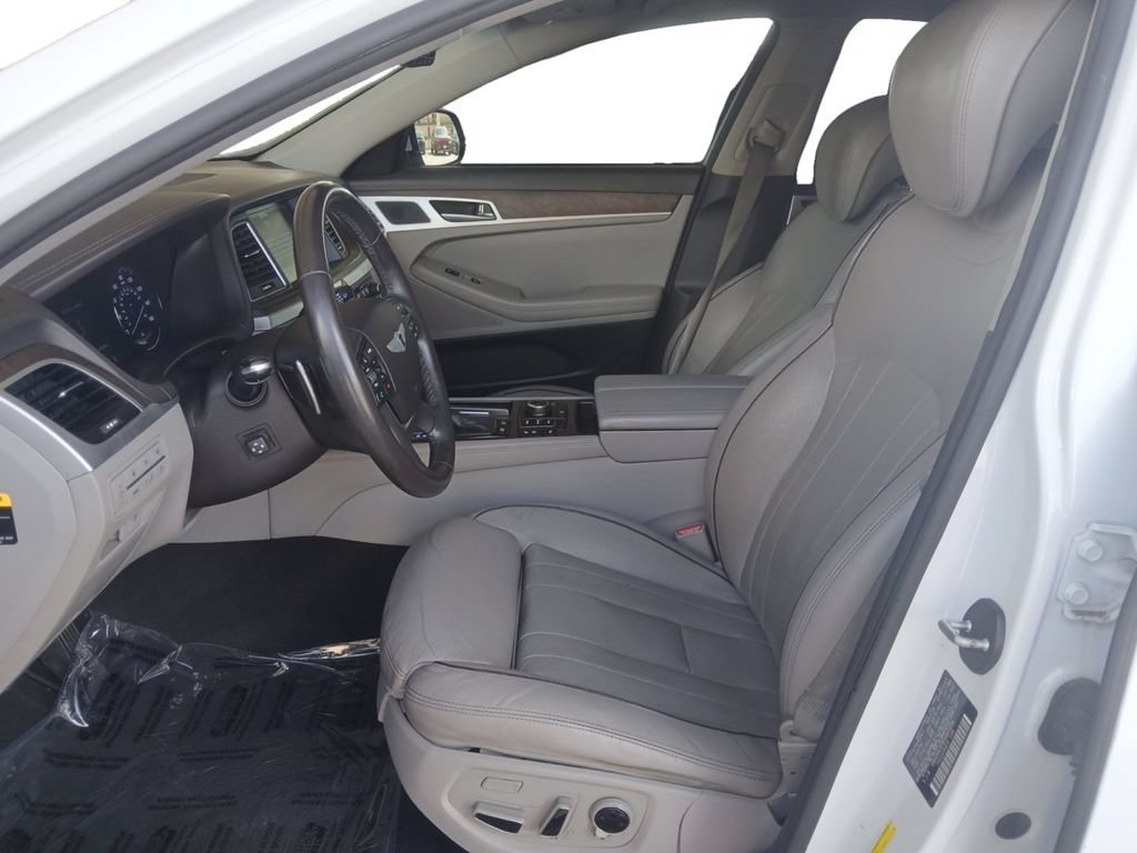 Used 2015 Hyundai Genesis 3.8 w/ Option Group 04 RWD image 9