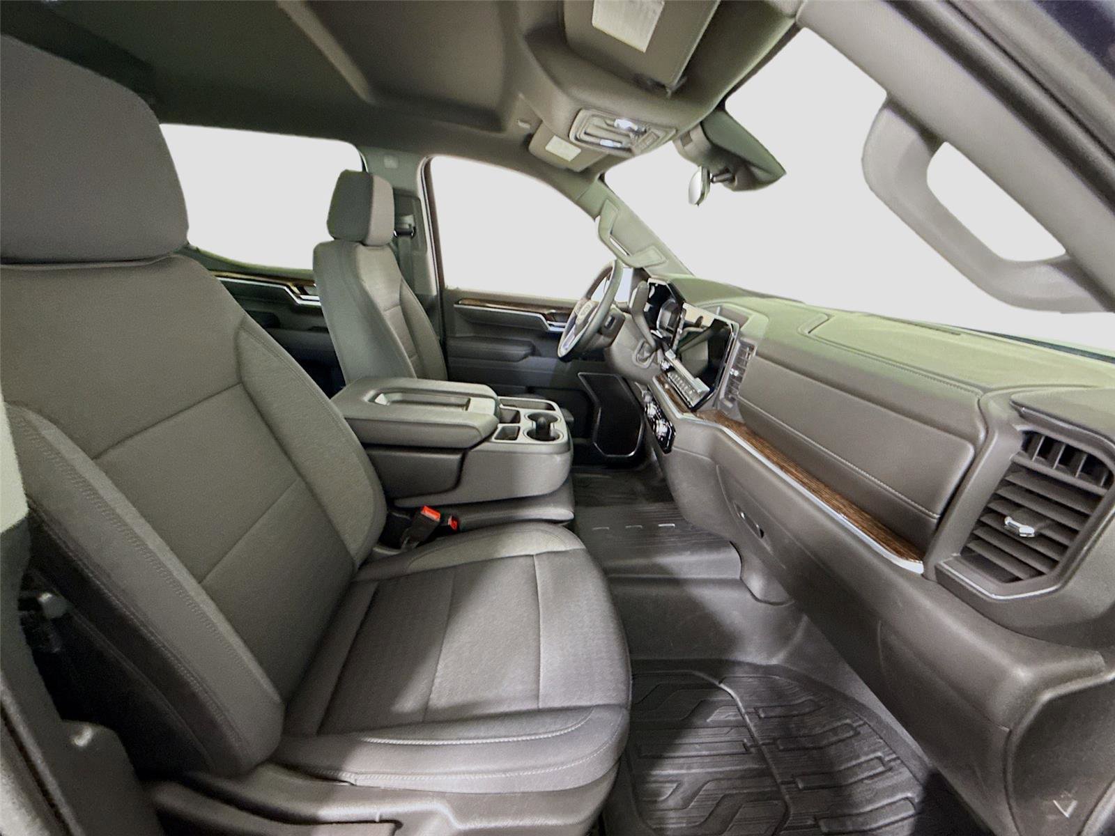 Used 2025 GMC Sierra 1500 SLE image 20