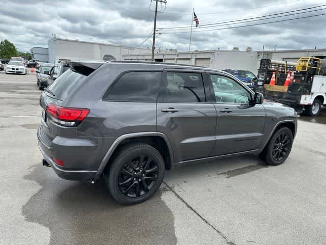 Used 2017 Jeep Grand Cherokee Altitude AWD/4WD image 20