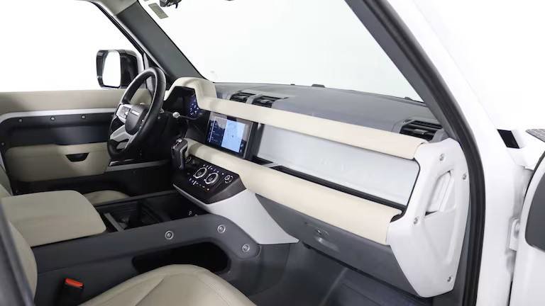 Used 2022 Land Rover Defender 110 S image 12