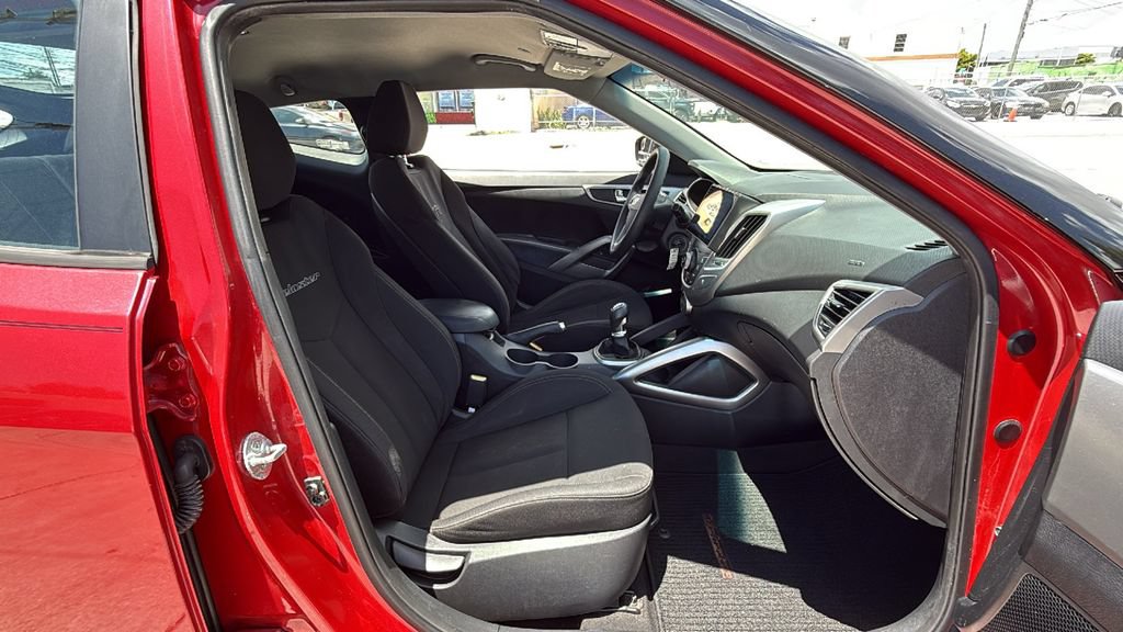 Used 2016 Hyundai Veloster FWD image 37