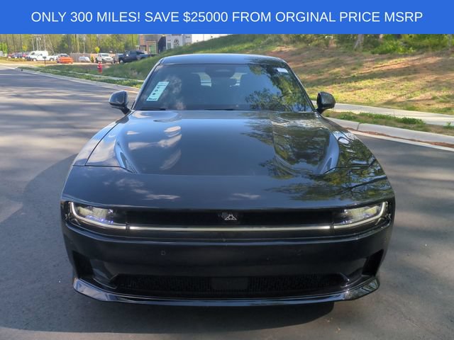 Used 2024 Dodge Charger Daytona Scat Pack w/ Plus Group AWD/4WD image 16