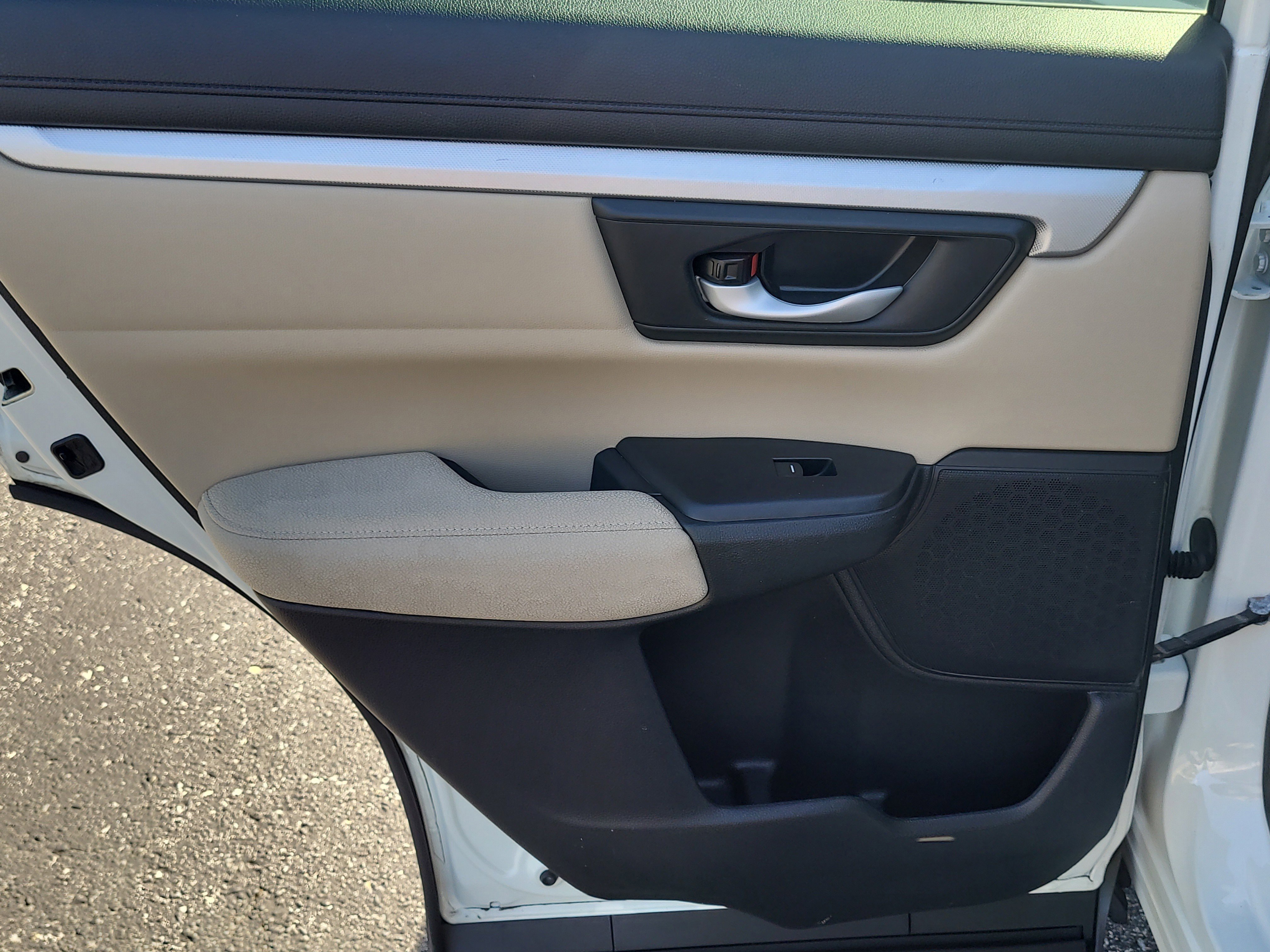 Used 2018 Honda CR-V LX image 12