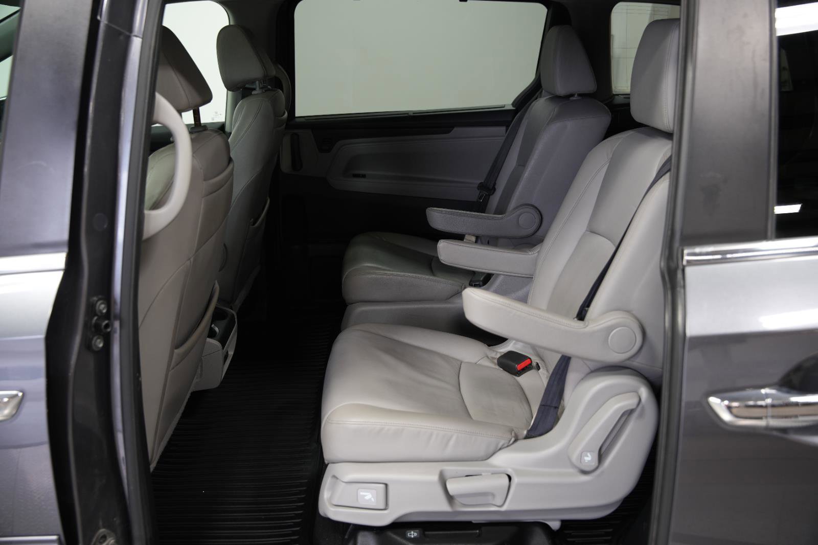 Used 2018 Honda Odyssey Touring image 23