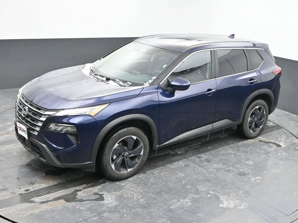 Used 2024 Nissan Rogue SV image 34
