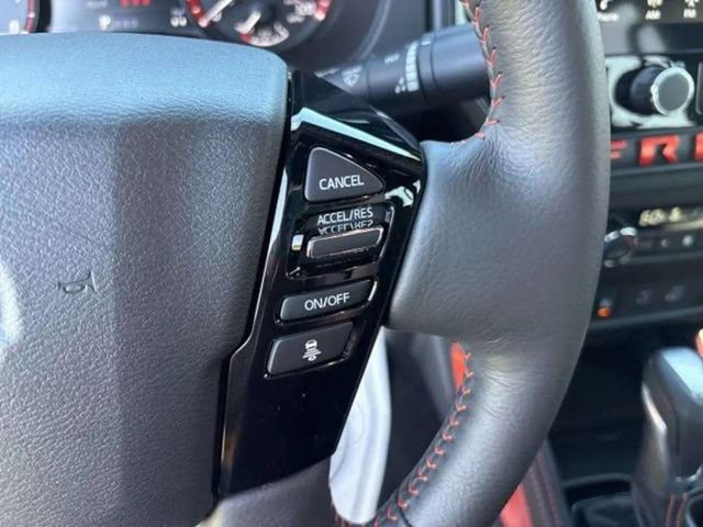 Used 2025 Nissan Frontier PRO-4X w/ Pro Premium Package AWD/4WD image 12