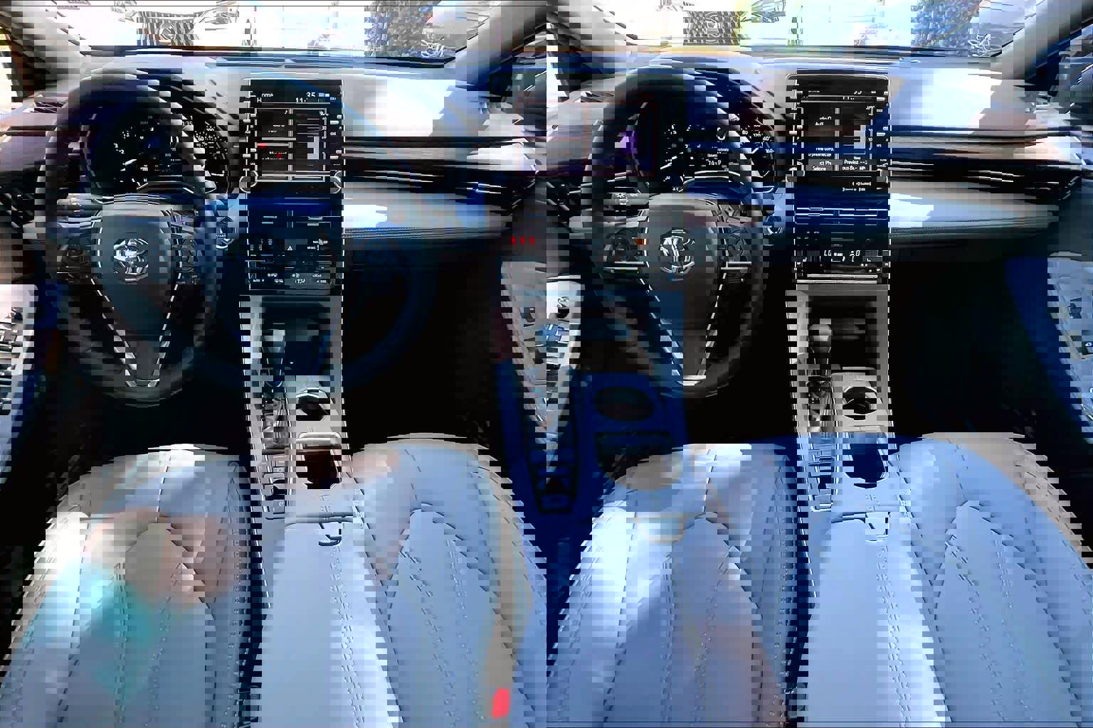 Used 2022 Toyota Avalon XLE image 15