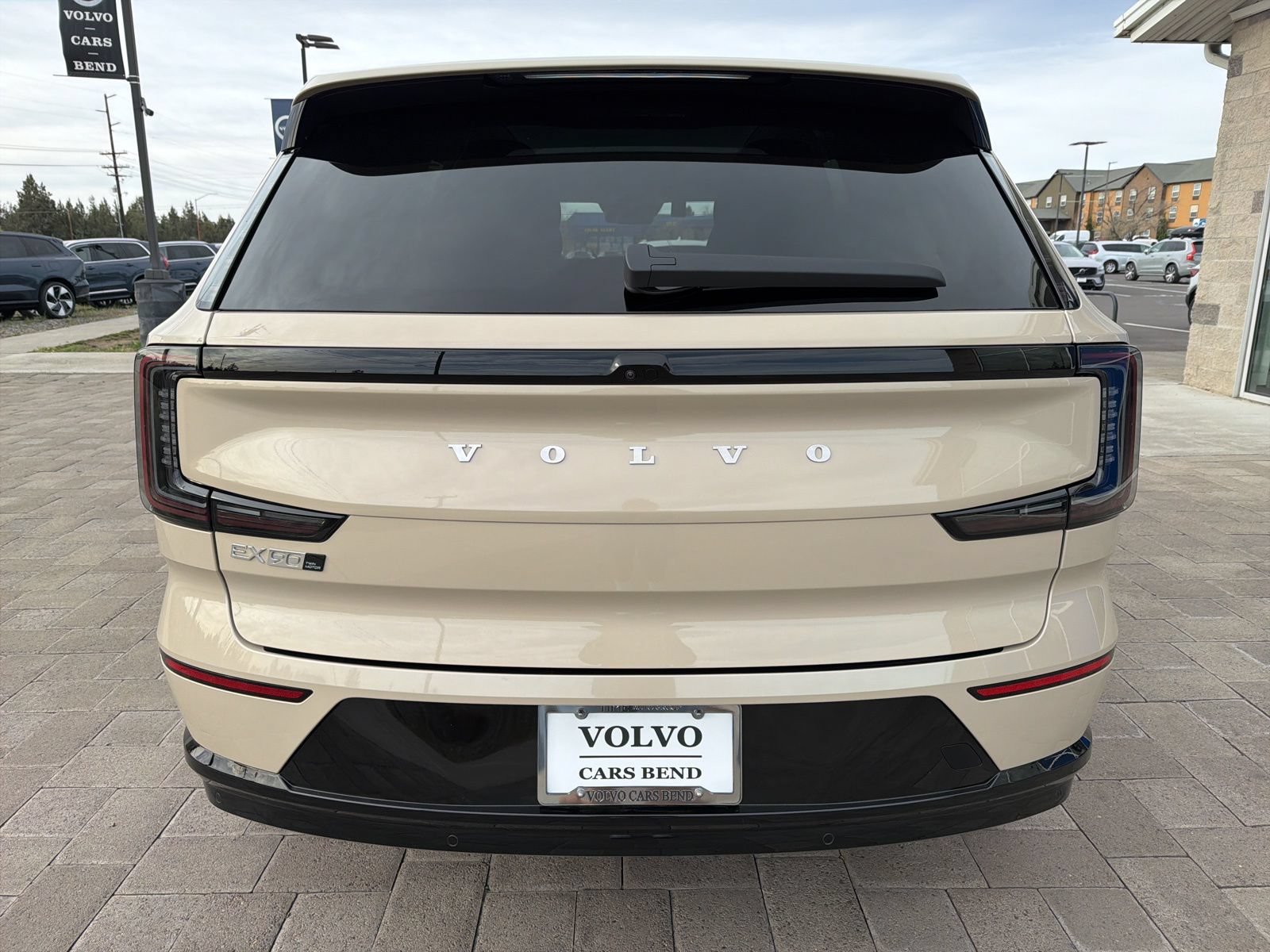 New 2025 Volvo EX90 Plus w/ Protection Package Premier AWD/4WD image 6