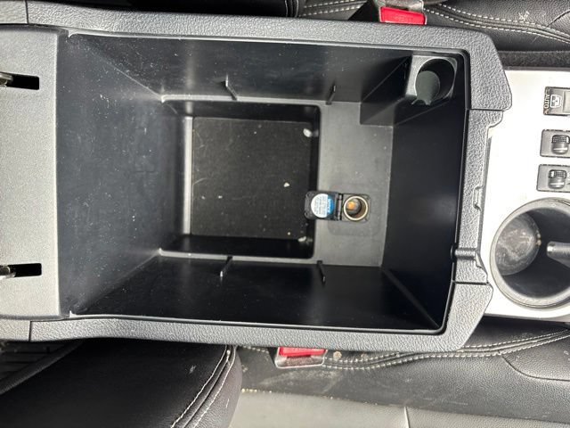 Used 2018 Toyota 4Runner SR5 Premium AWD/4WD image 27