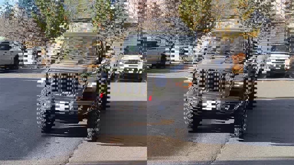 Used 2023 Jeep Wrangler Unlimited Rubicon w/ Cold Weather Group image 4