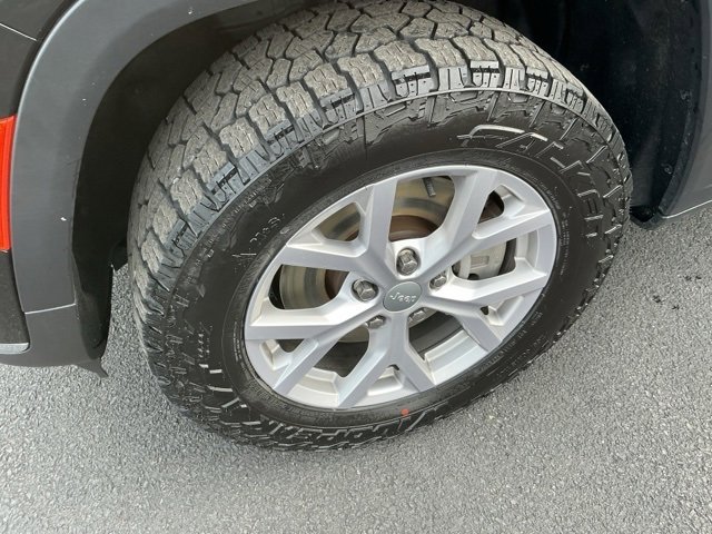 Used 2022 Jeep Grand Cherokee L Limited image 32