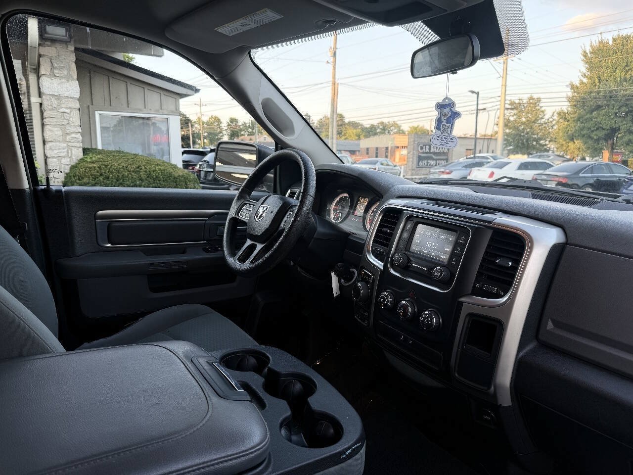 Used 2017 RAM 1500 Classic SLT AWD/4WD image 23