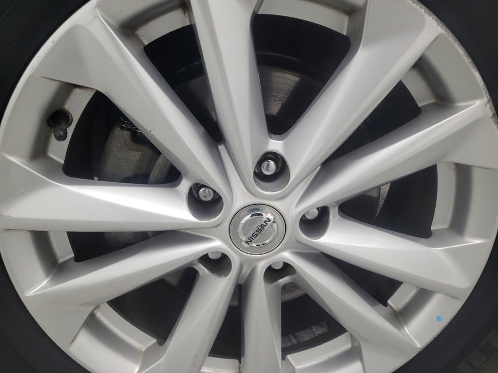 Used 2018 Nissan Rogue Sport SV image 31