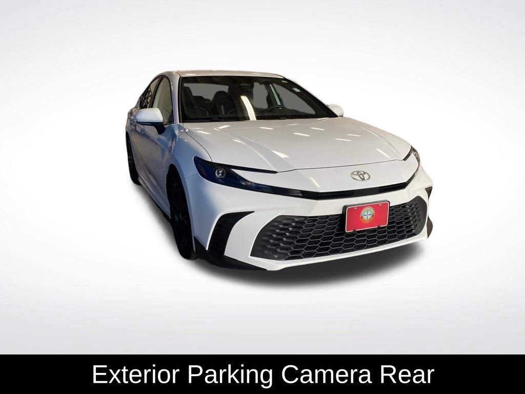 Used 2025 Toyota Camry SE FWD image 15