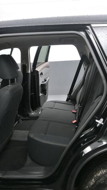 Used 2023 Nissan Rogue S AWD/4WD image 11