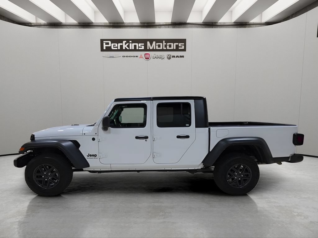 Certified 2025 Jeep Gladiator Sport AWD/4WD image 2