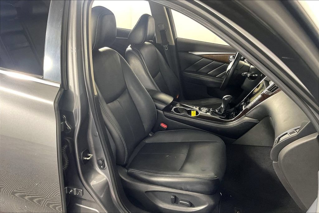 Used 2015 INFINITI Q50 Premium w/ Deluxe Touring Package AWD/4WD image 9