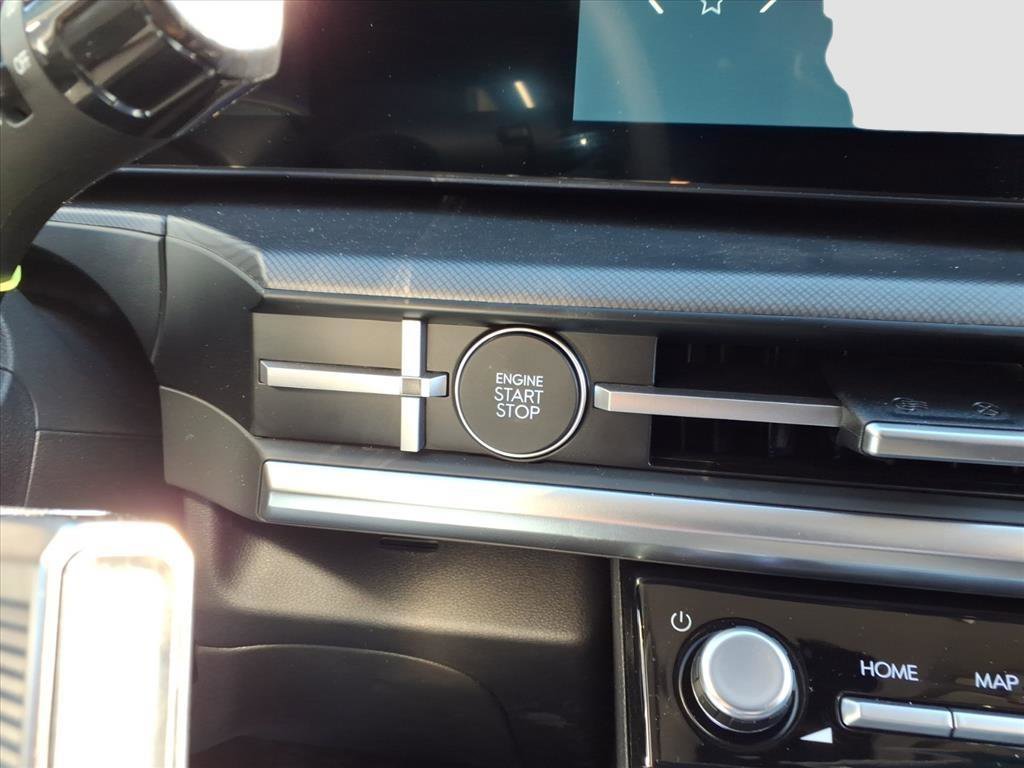 Used 2026 Hyundai Santa Fe SE image 16