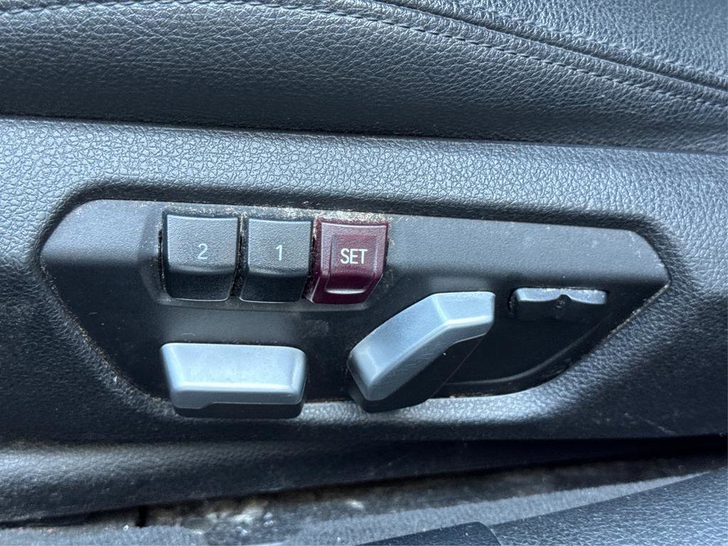 Used 2016 BMW 320i Sedan image 39