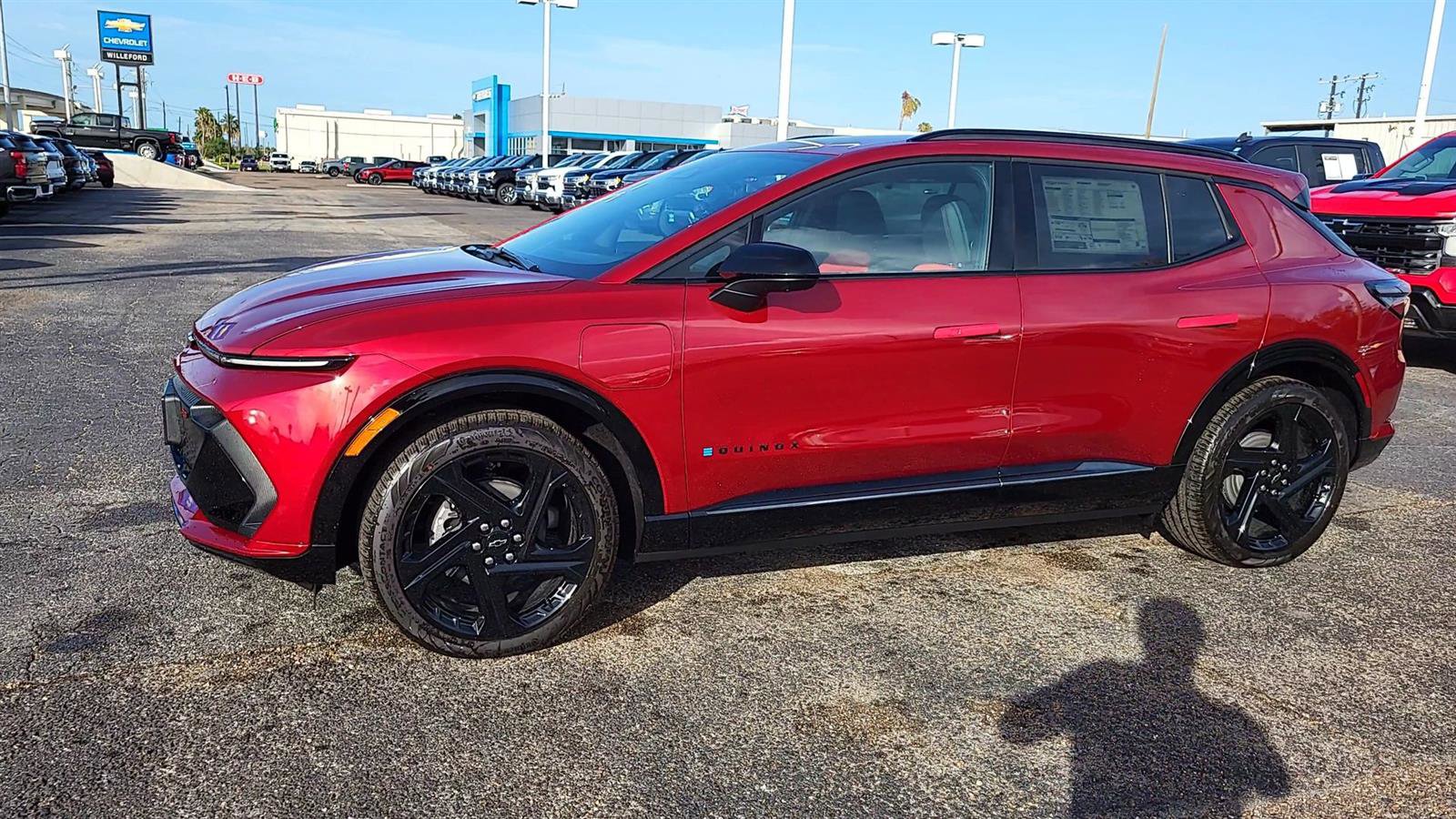 New 2025 Chevrolet Equinox EV RS image 4