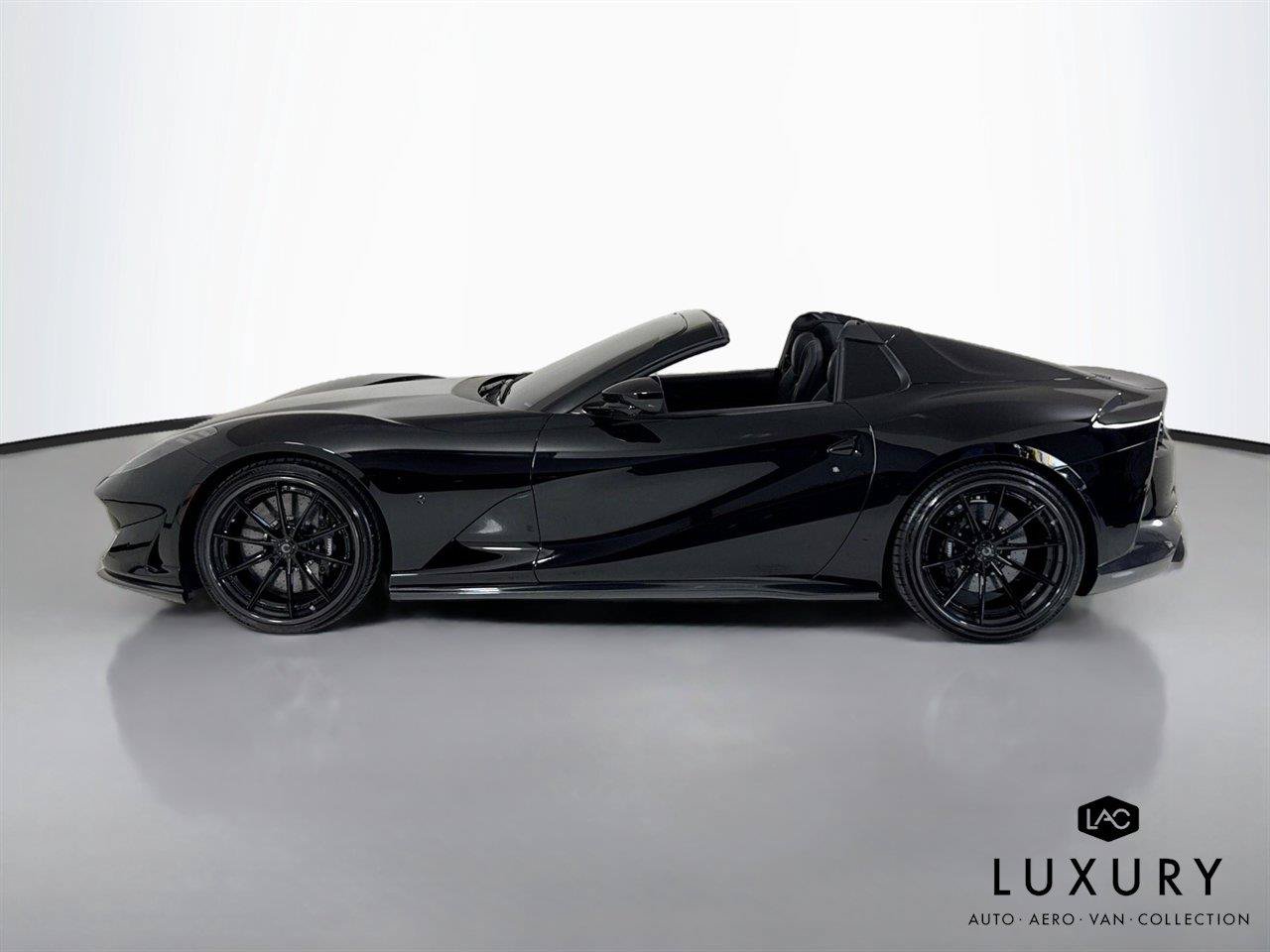 Used 2021 Ferrari 812 GTS RWD image 8