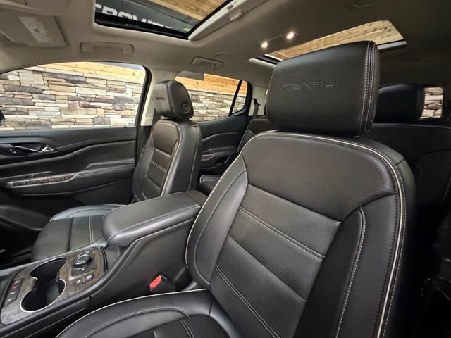 Used 2023 GMC Acadia Denali w/ Denali Ultimate Package AWD/4WD image 14