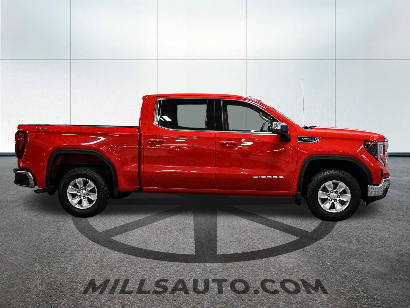 Used 2024 GMC Sierra 1500 SLE image 9