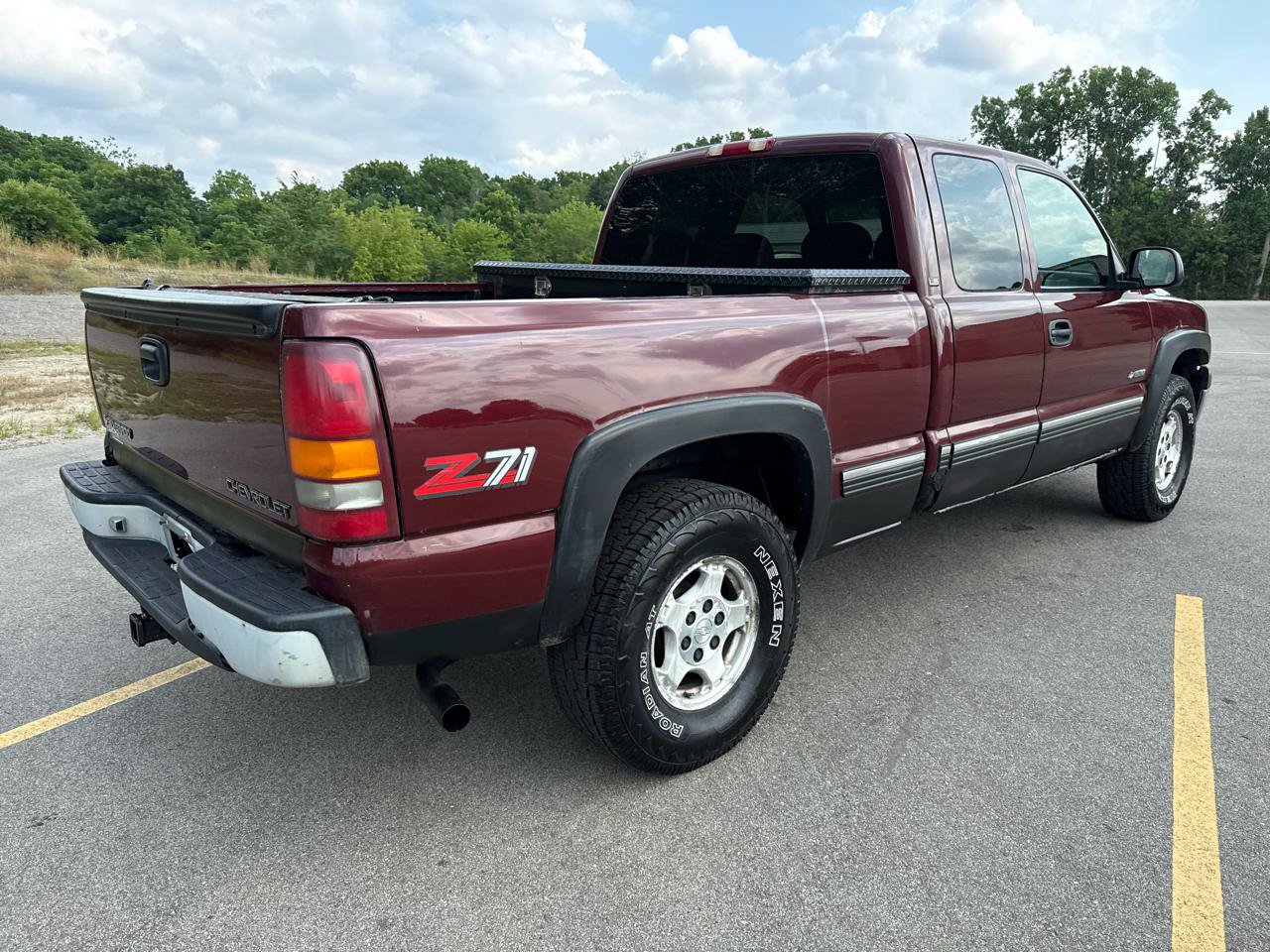 Used 2000 Chevrolet Silverado 1500 LS AWD/4WD image 5