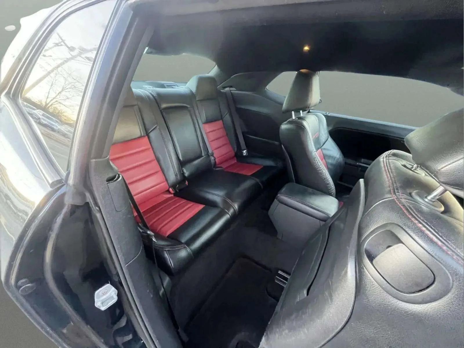 Used 2013 Dodge Challenger SXT RWD image 15
