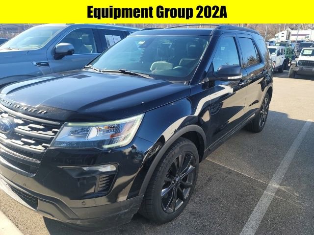 Used 2018 Ford Explorer XLT w/ Equipment Group 202A image 5