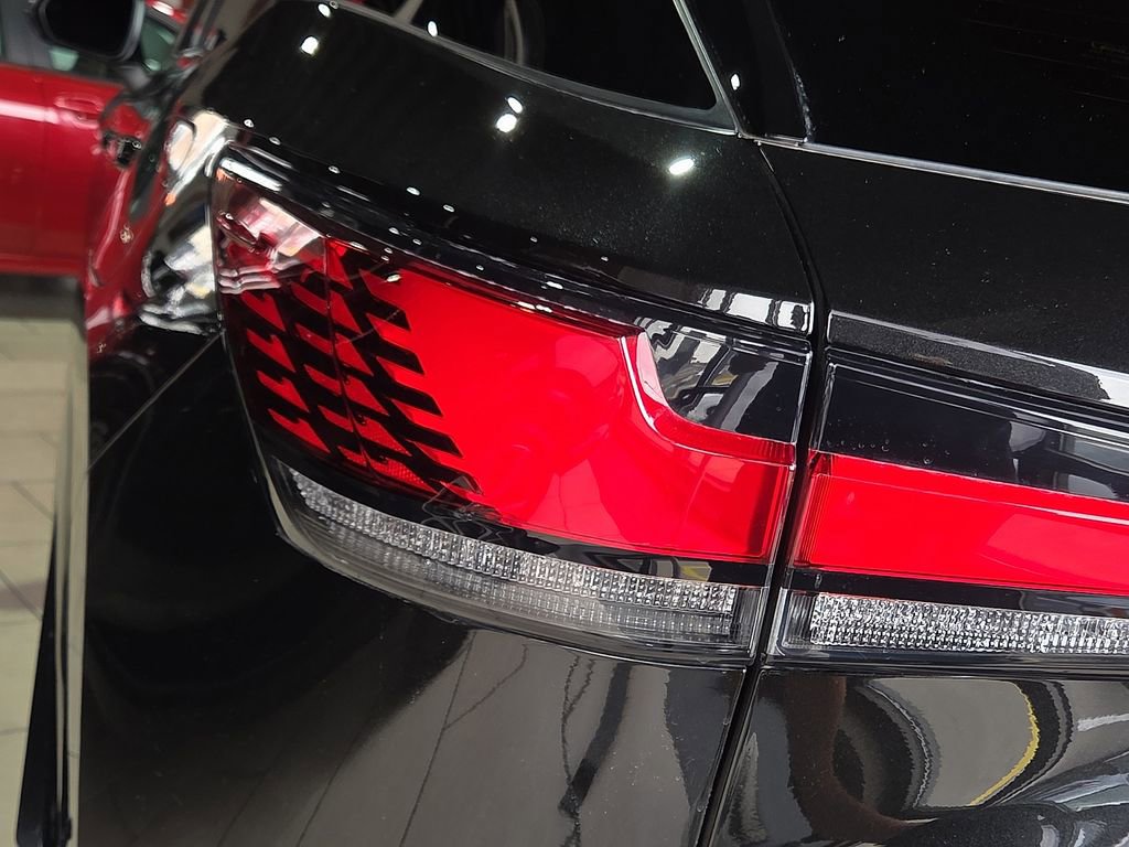 Used 2024 Lexus RX 500h F Sport w/ Convenience Package image 11