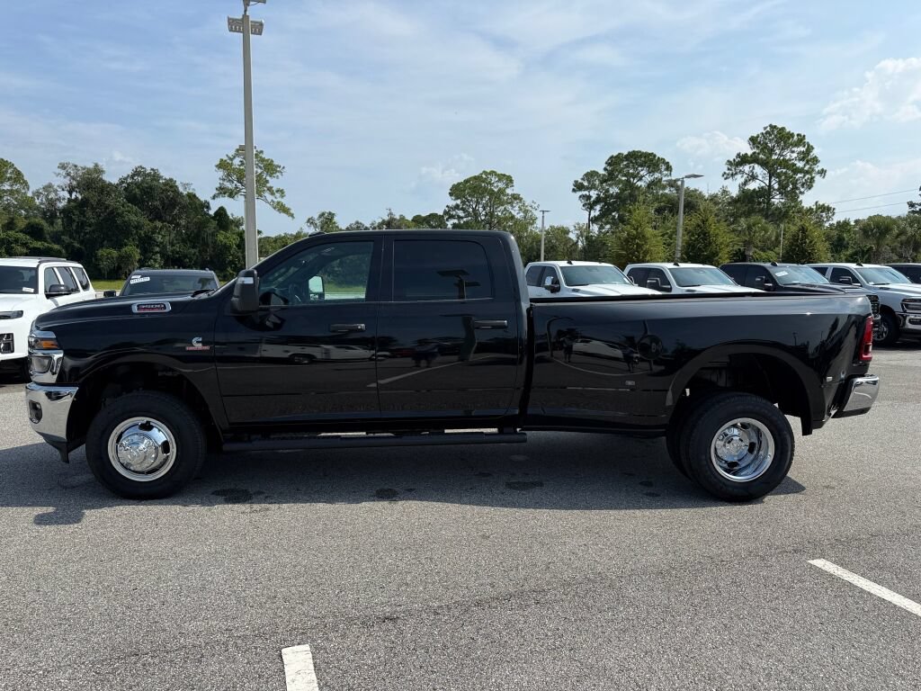 New 2026 RAM 3500 Tradesman AWD/4WD image 6