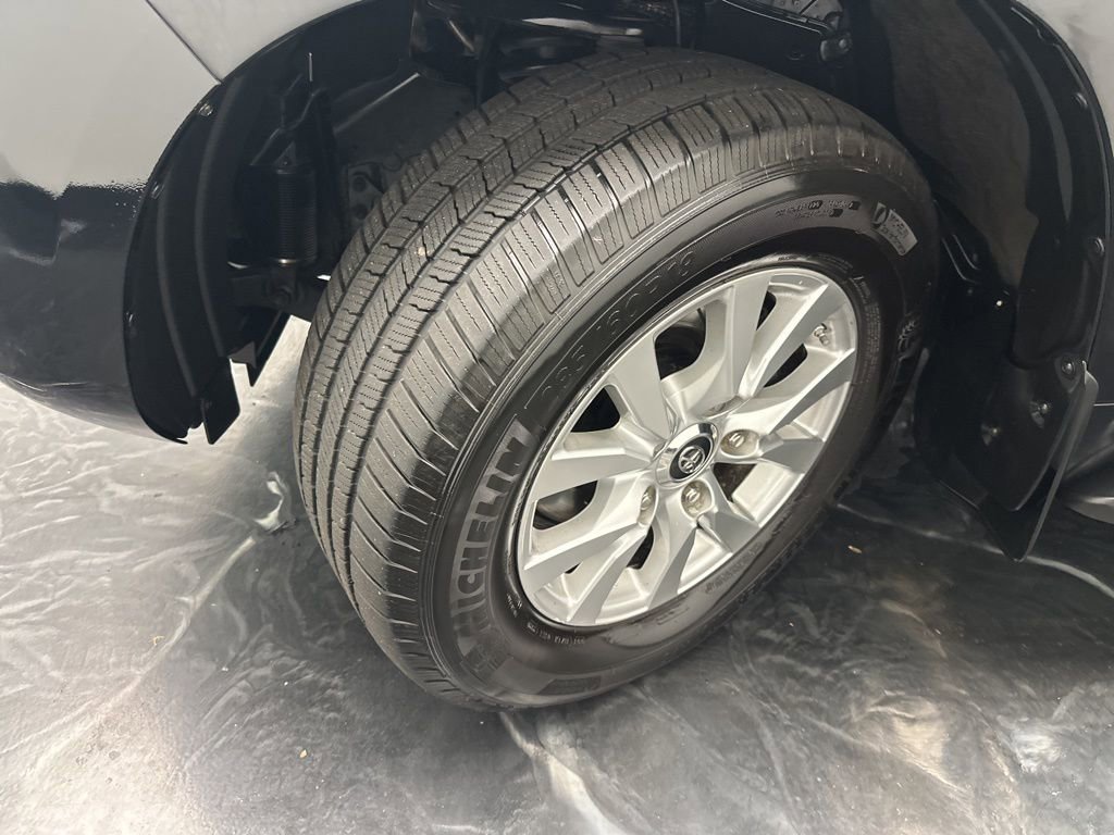 Used 2016 Toyota Land Cruiser AWD/4WD image 37