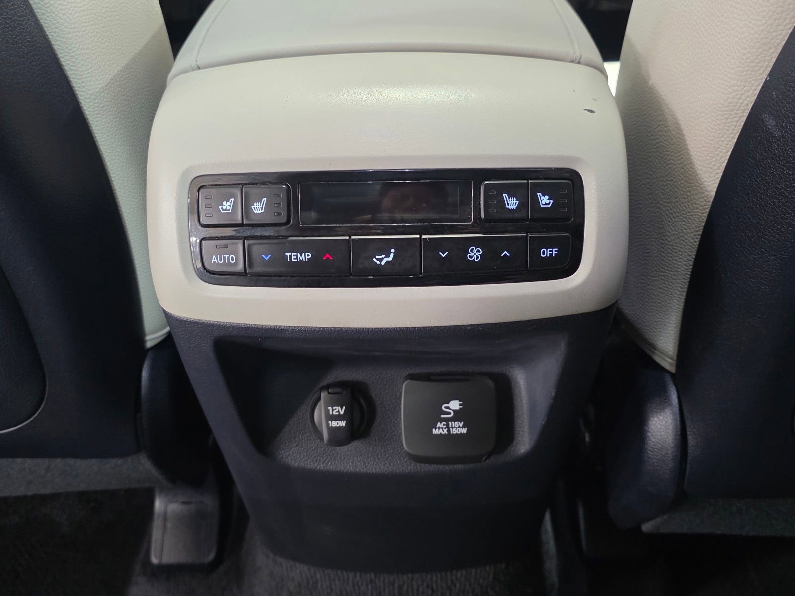 Used 2023 Hyundai Palisade Limited image 17